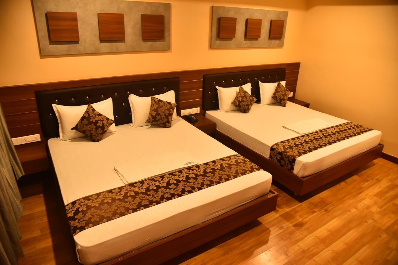 Hotel Four Seasons Velankanni Eksteriør billede